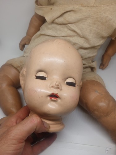 antica composizione baby doll con corpo in stoffa occhi addormentati 23" non marcata inquietante - Foto 9 di 13