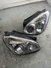 Kia Carens Mk2 Headlight Drivers Passenger 2006 - 2012 Kia Carens Mk2 Headlight Drivers Passenger 2006 - 2012