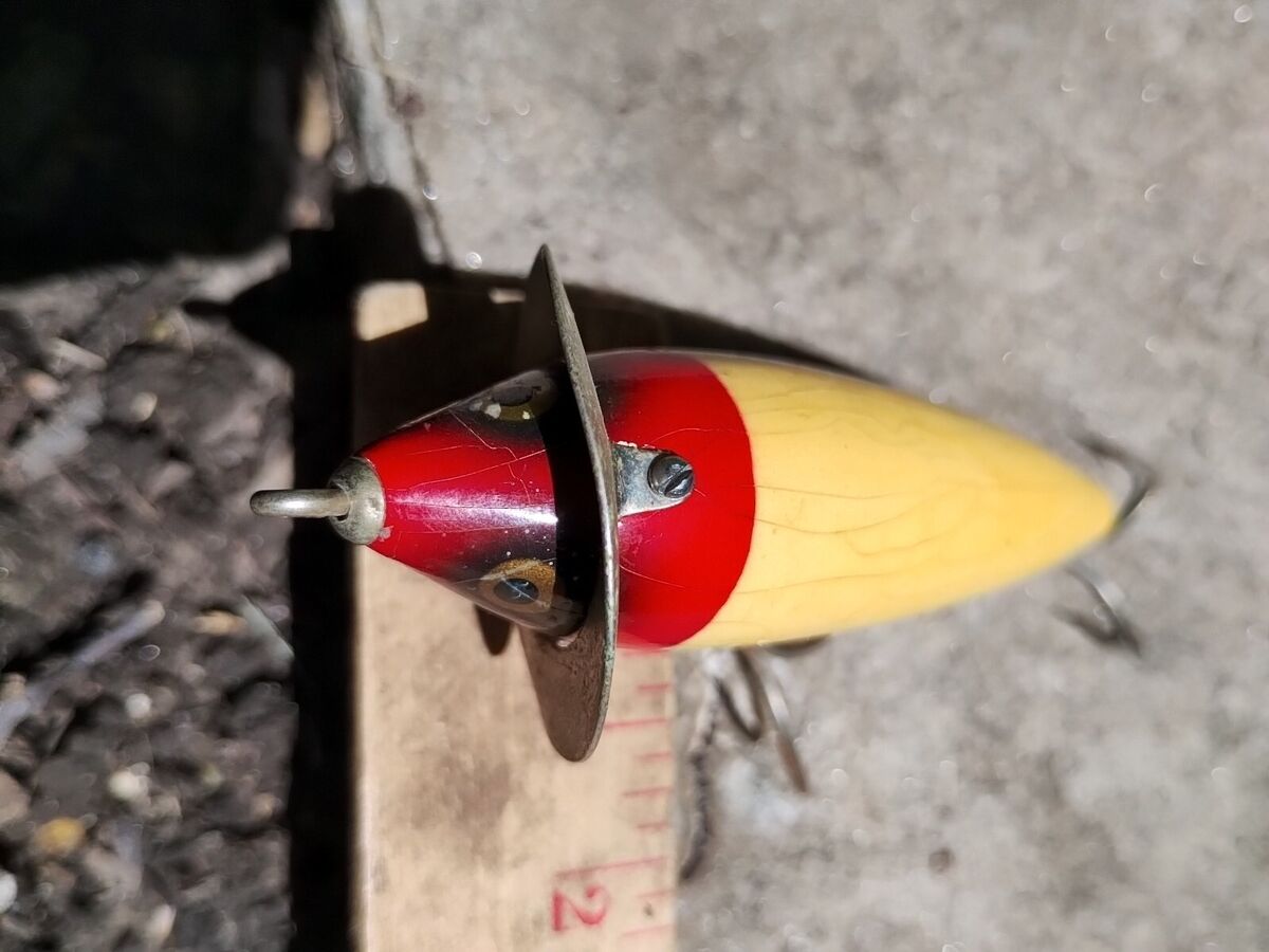 VINTAGE HEDDON 210 SURFACE Wooden Fishing Lure, 3.5 In., Red VINTAGE HEDDON 210 SURFACE Wooden Fishing Lure, 3.5 In., Red