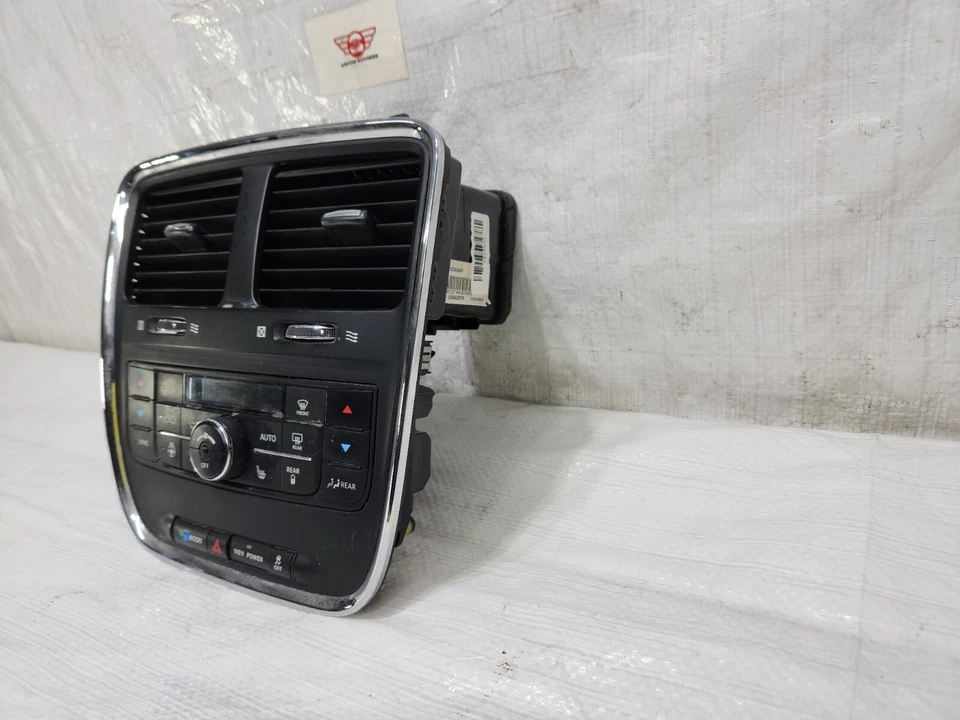 Dodge Grand Caravan 2012-2020 control de temperatura aire acondicionado con ventilaciones de aire tablero delantero Foto 3 de 4