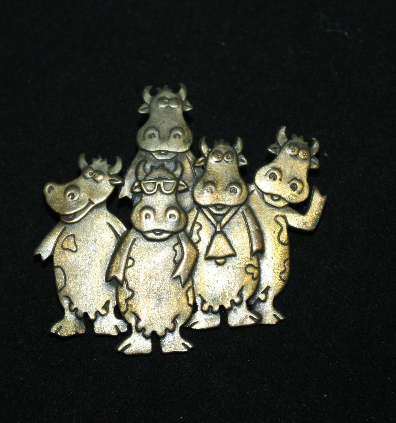 Vtg JJ Jonette 1988 Gathering Happy Cows Gold Tone Metal Brooch Pin