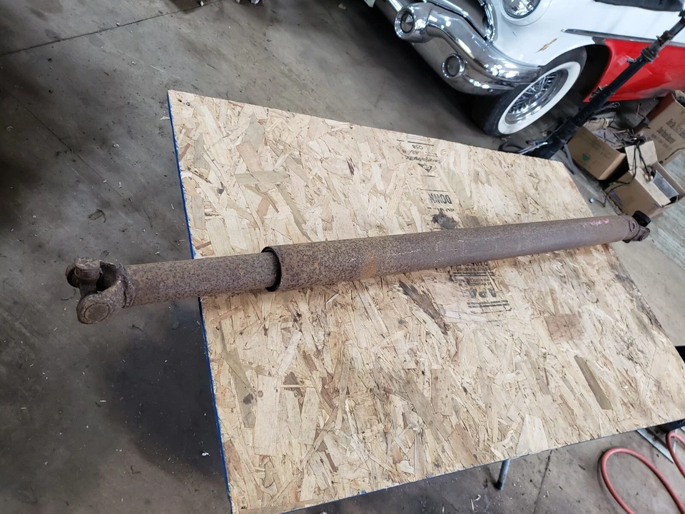 Eixo de transmissão 1969 Buick Wildcat e 70 Wildcat Lesabre com transmissão automática 455 - Imagem 3 de 4