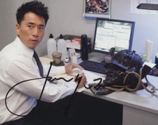 JAMES KYSON LEE - Heroes GENUINE SIGNED AUTOGRAPH