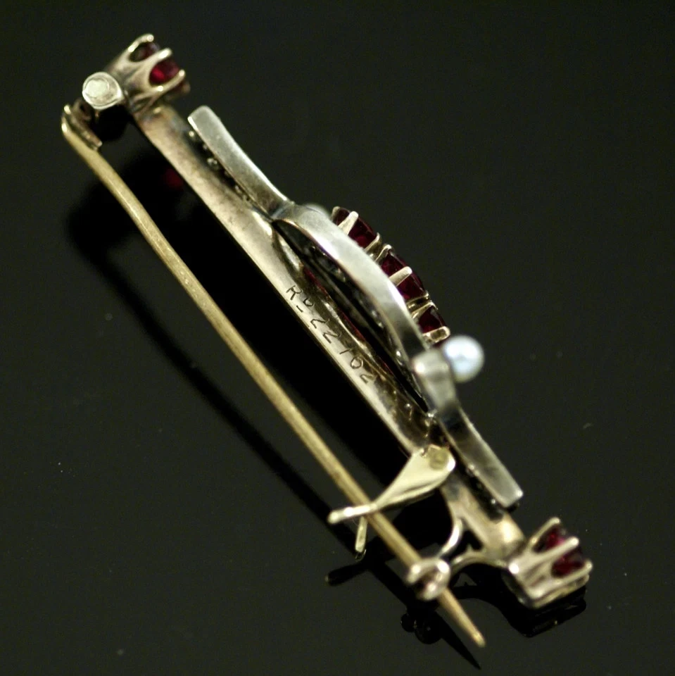 Broche prendedor de boda de turmalina de corte ovalado de 5 quilates con acabado en oro blanco de 14 quilates Foto 3 de 4