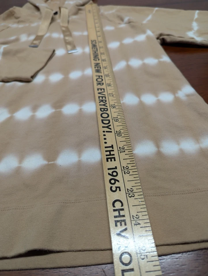 Sudadera con capucha Isaac Mizrahi Live color tostado a rayas talla grande para mujer Foto 3 de 4