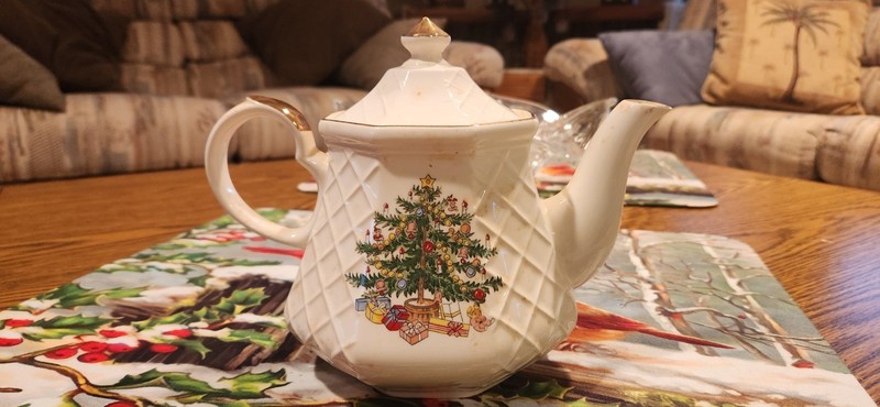 Christmas Teapot