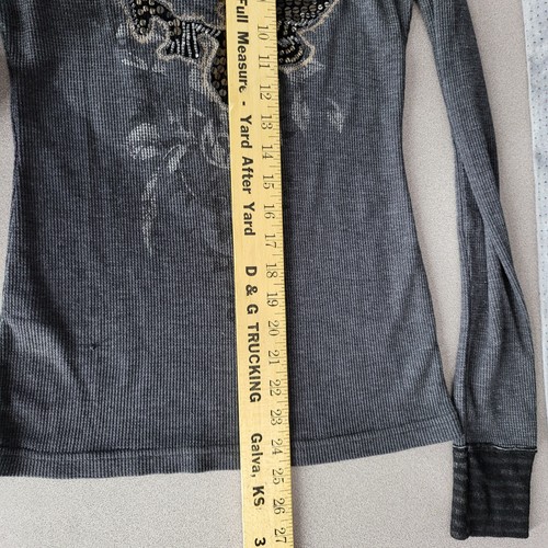 Top térmico de 4 botones con lentejuelas/cuentas rosa MIss Me gris medio para mujer - Imagen 8 de 9