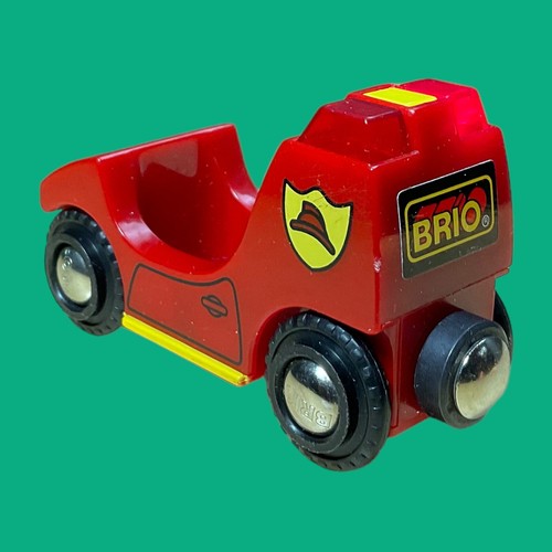 BRIO Eisenbahn Feuerwehrauto mit Licht und Sirene Light & Sound rot # - Bild 2 von 4