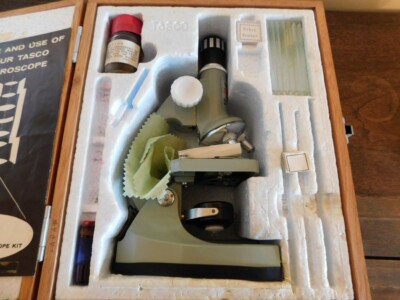 TASCO DELUXE HIGH QUALITY MICROSCOPE #961-5 JAPAN 900 Power