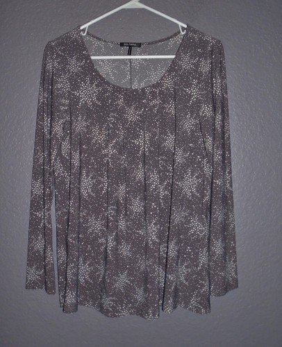 Daisy Fuentes Long Sleeve Scoop Neck Gray, White Polka Dot Star Blouse SMALL EUC - 第 2/10 張圖片