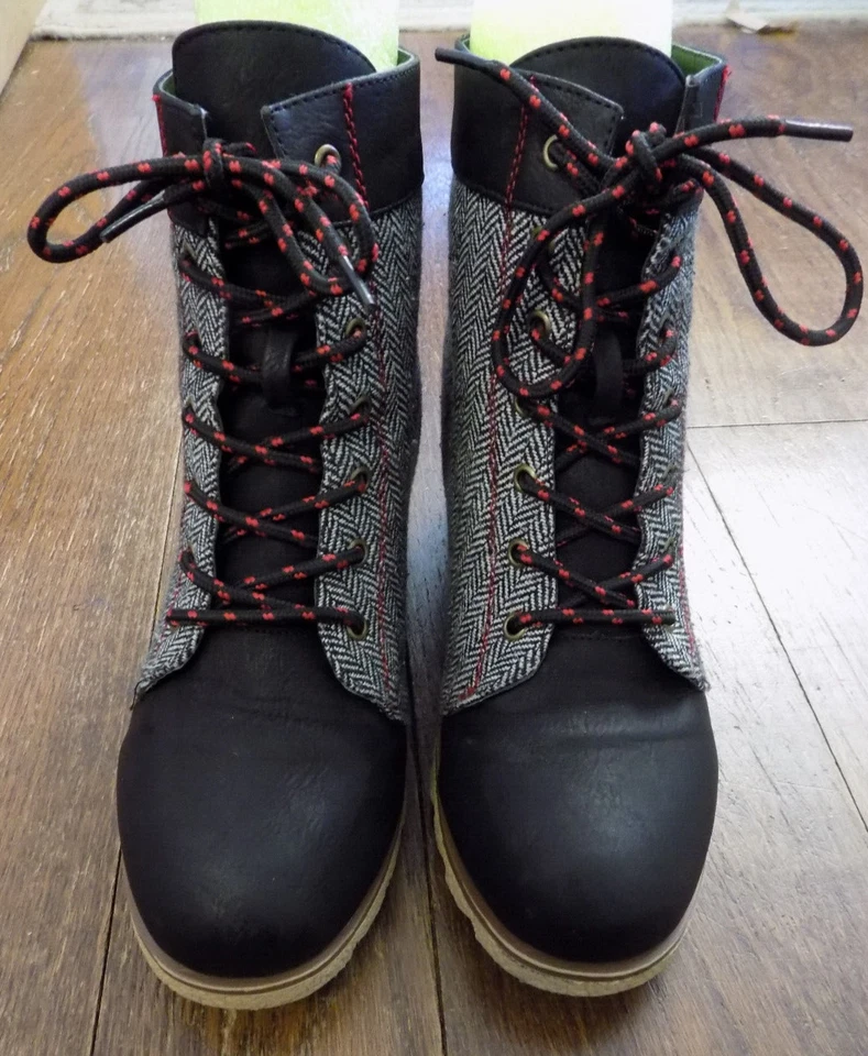 Botines de cuña Cloudwalkers By Avenue Tweed espiga negros 9,5 W ocultos de 3" usados en excelente estado Foto 2 de 4