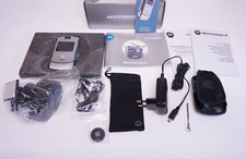 Vintage Motorola MOTORAZR V3 Silber in OVP + Zubehörpaket | Handy