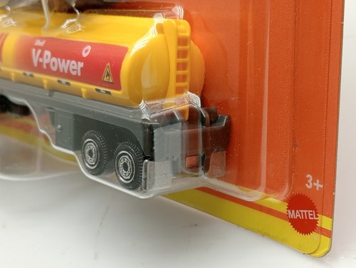 Matchbox Convoys / Western Star 49X Tanker & 2019 Ford Mustang - Shell V Power - Picture 9 of 11