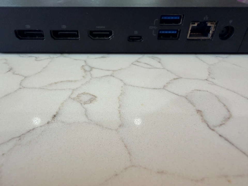 Estación de acoplamiento Dell WD19S-130W con cable USB 3.2 Gen 2 (3.1 Gen 2) tipo C - negra Foto 4 de 4