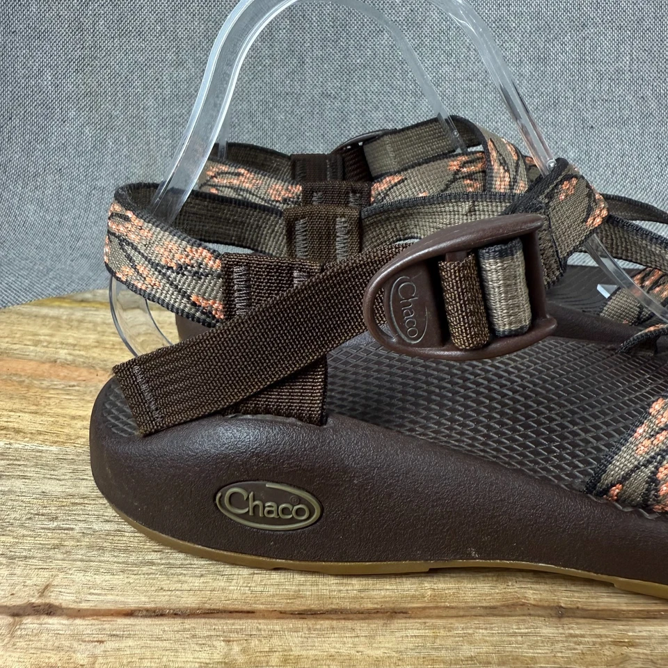 Sandálias femininas Chaco Z2 ajustáveis com tiras 10 marrom floral cereja sapato Vibram - Imagem 2 de 4