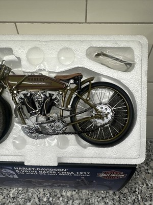 NEW Harley-Davidson 8-Valve Racer Circa 1927 1:10 Scale Die Cast