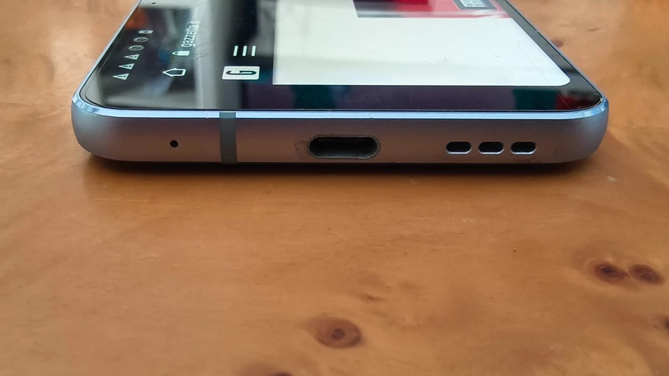 TELEFONO CELLULARE LG G6 PERFETTO E CON SCATOLA - Immagine 4 di 4