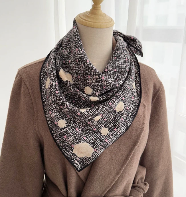 70% Cashmere 30% Silk Double Face flower Print Bandana Shawl 65X65cm Scarf new — 第 3/3 张图片
