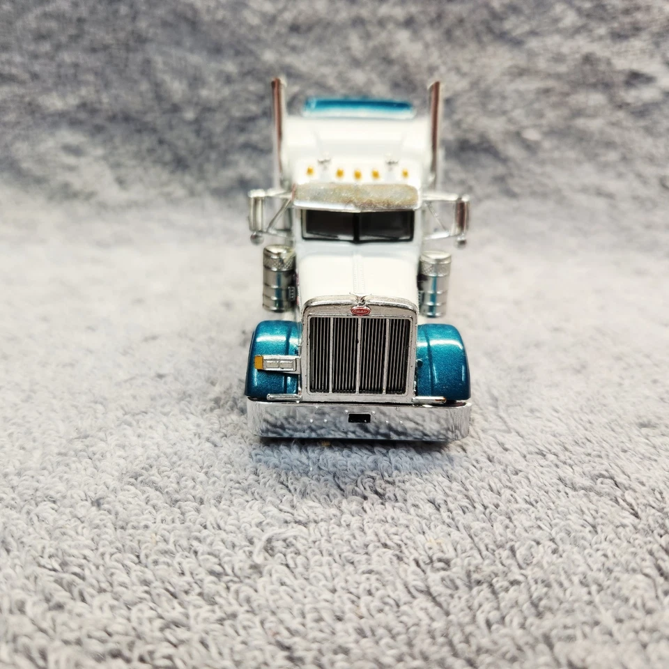 DCP Owner Operator Pete 379 With Lumber Load Trailer. #31110. With Box. - Image 3 of 4