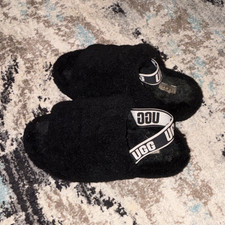 UGG Oh Yeah Women s Black Faux Fur Logo Strap Slide Slippers Size 8