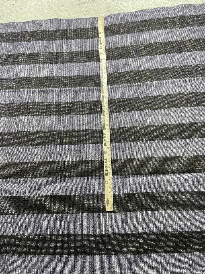 Manta/tiro Woolrich púrpura a rayas 56”x64” excelente estado hecha en EE. UU. Foto 4 de 4