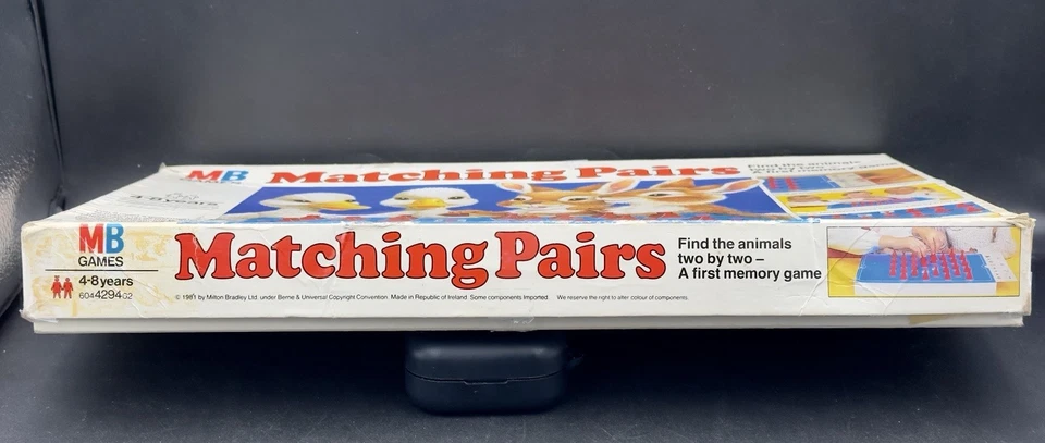 Matching Pairs MB Games Children  Memory Board Game 1980 Complete POOR CONDITION - Image 4 of 4