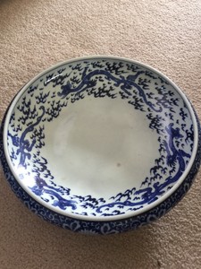 Antique 1800’s Chinese Blue And White Porcelain Tripod Footed Large Dragon Bowl