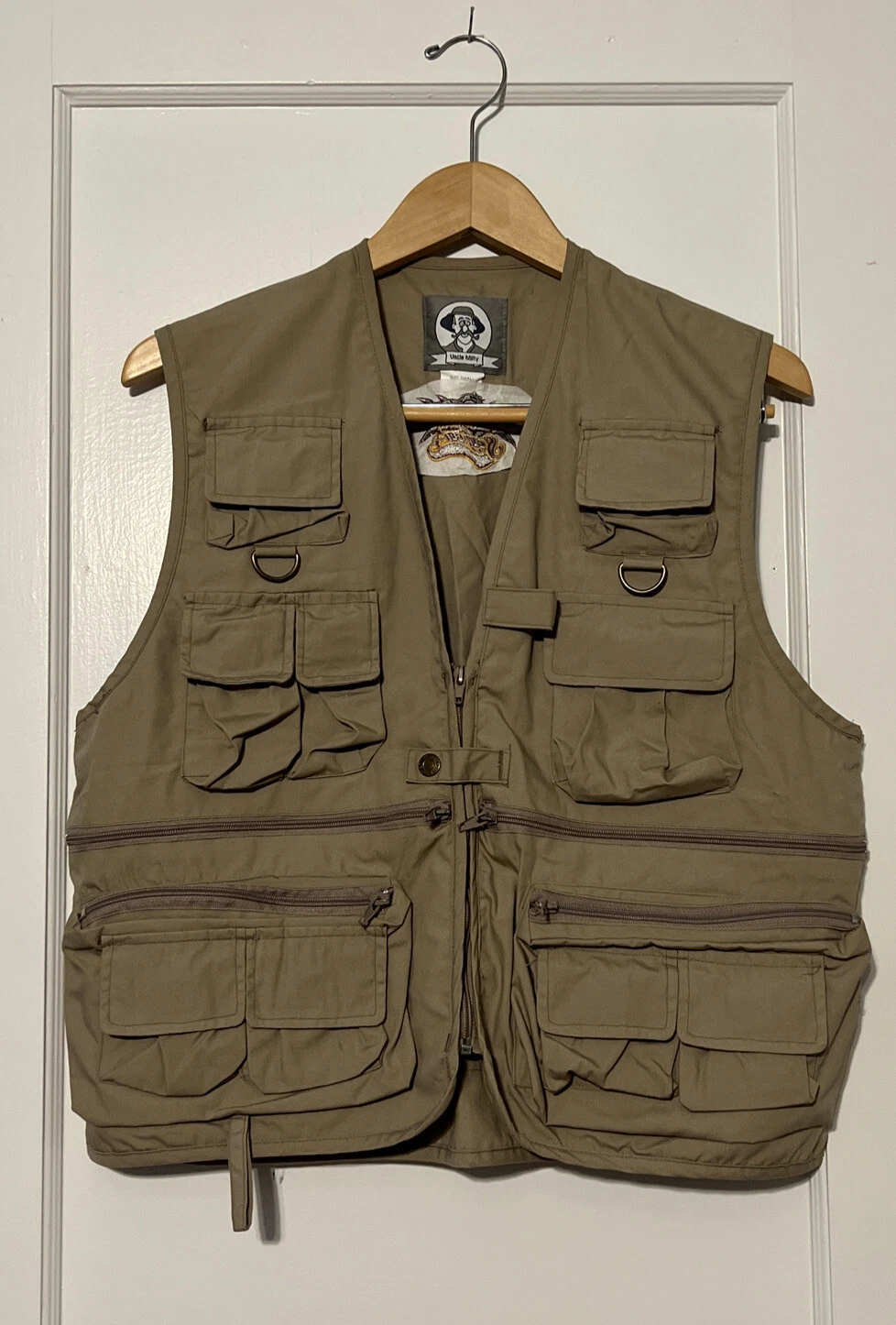 Uncle Milty Multi-Pocket Fishing Hunting Travel Vest Clr Khaki (NEW)