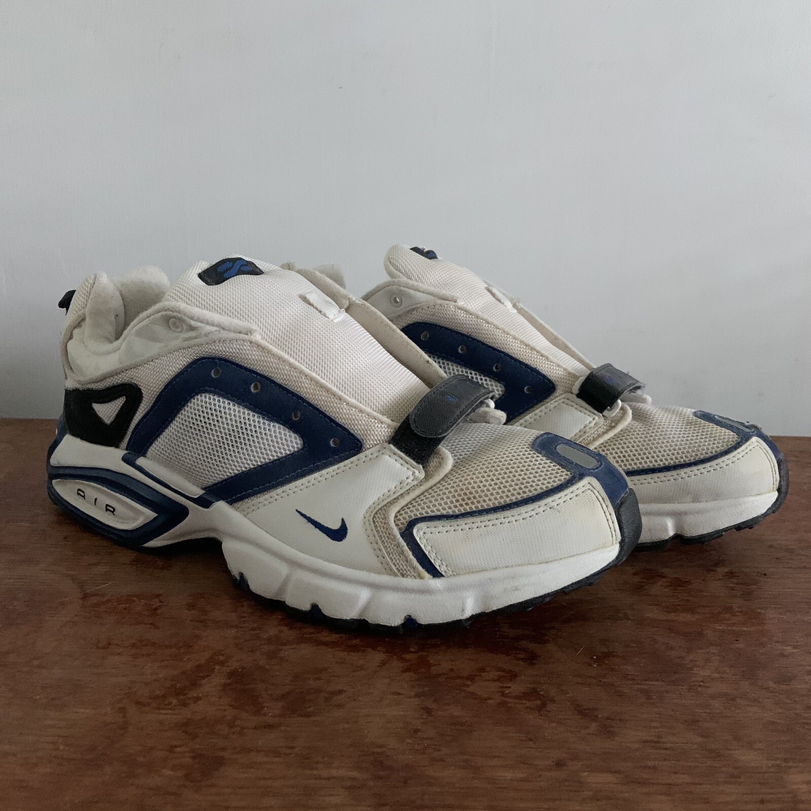 Vintage Nike Air Cross Country Trainer Shoe US Size 1… Gem