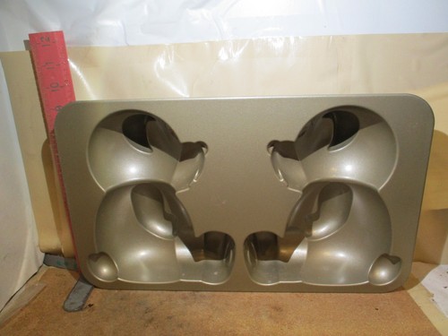 NORDIC WARE 3D TEDDY BEAR CAKE PAN TAKES 10 CUPS/ 2.4 LITERS MIX - 第 1/2 張圖片