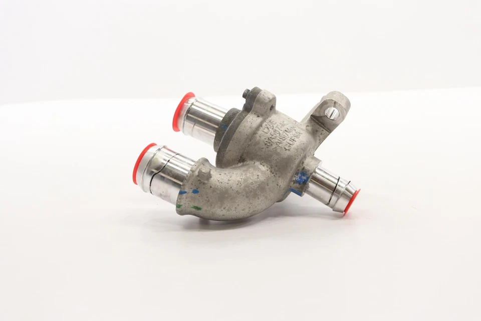 Carcasa termostato refrigerante agua motor Ford Maverick 2022-2025 OEM LX6E8A587AC Foto 2 de 4