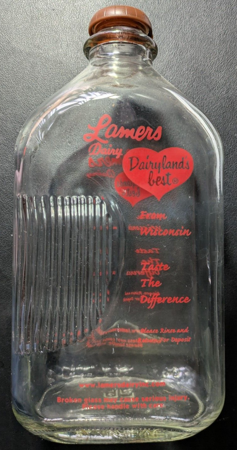 Lamers Dairy Dairyland's Best From Wisconsin Glass 1/2 Gallo