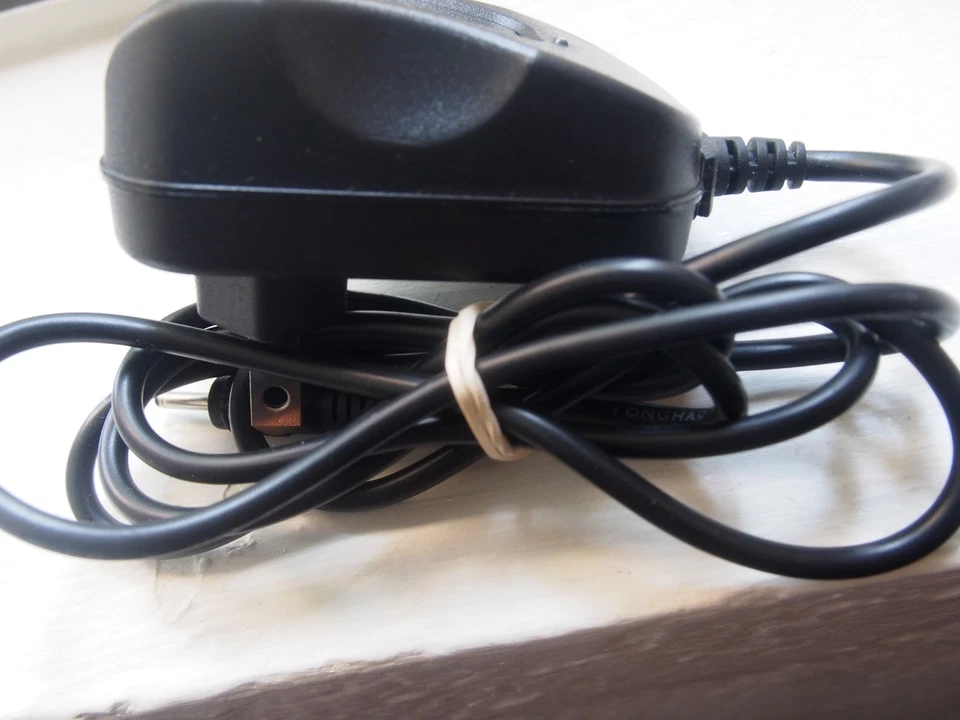 2.5mm Replacement Wall AC Charger For POLAROID PMID910 PMID1000 Tablet - Image 3 of 4