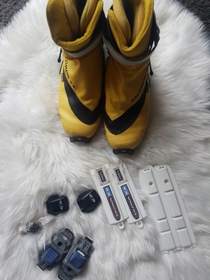 oakley blue polarized sunglasses