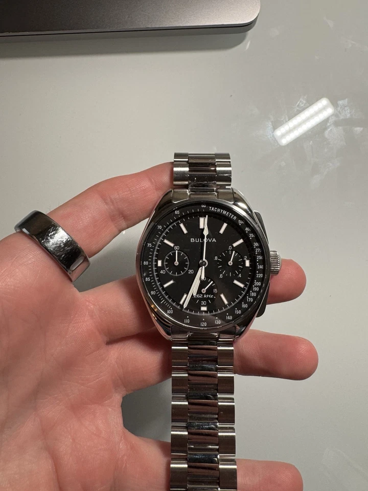 Bulova Lunar Pilot Chronograph 262 kHz – Full Kit Box, Strap, Bracelet - Image 4 of 4