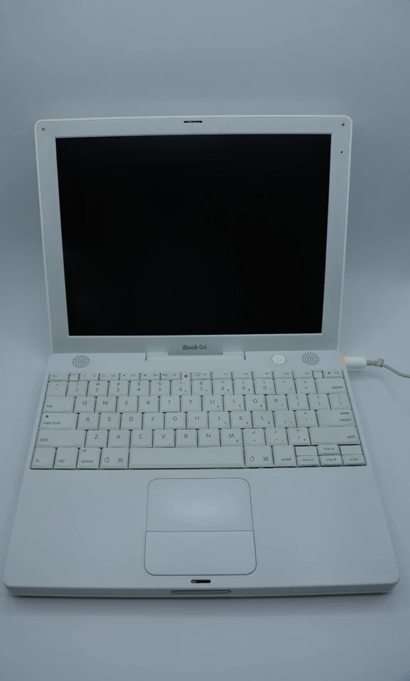 Apple iBook G4 1.33 GHz - 1gb ram - 512 MB hdd Mac OS X 10.5- A1133 - Image 2 of 4