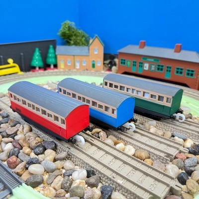 TrackMaster XL Express Passenger Coach Train  Custom Made Thomas & Tomy Tracks