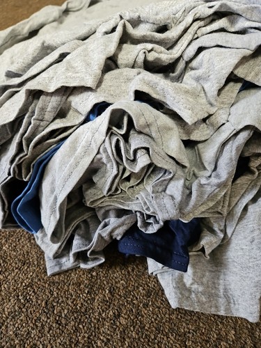 Großhandelsposten 30 Hanes T-Shirts leer ohne Etikett Tasche & nicht Herren/Erwachsene Größe 3XL - Bild 2 von 10