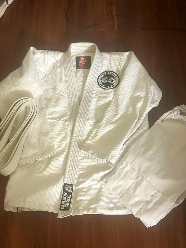 Breakpoint A1 White Jiu-Jitsu Gi Uniform Set w/ Belt & Carlson Gracie Patch
