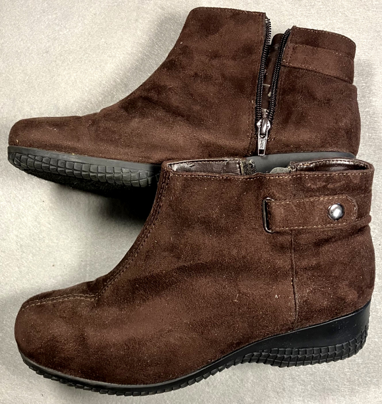 Women's Basic Edition Chocolate Brown SuedeBack Z… - image 4