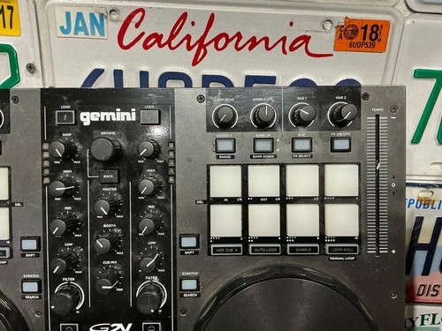 Gemini GV Series G2V Professional Audio MIDI 2 Channel DJ Controller - For Parts - Picture 8 of 17