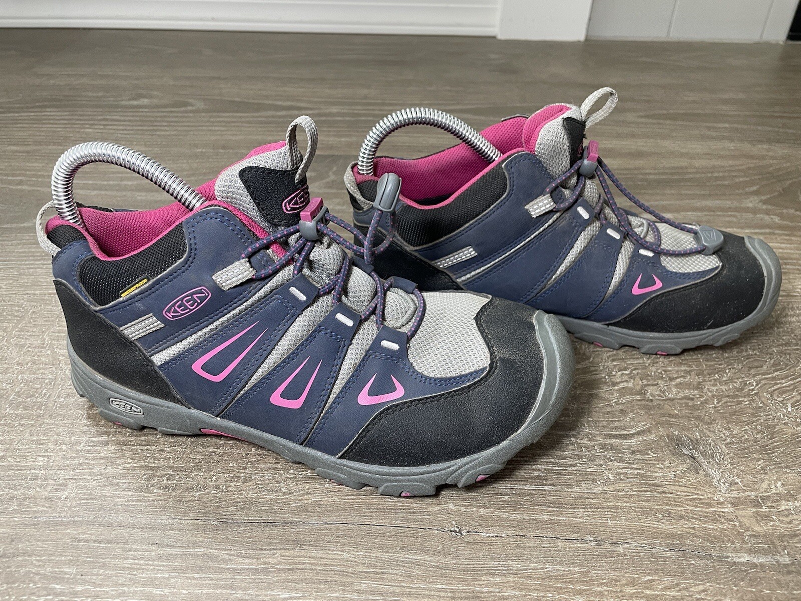 Scarpe impermeabili Keen taglia 6