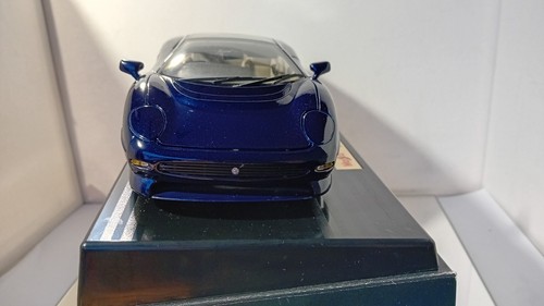 Maisto 1:18Jaguar XJ220 Blue Near Mint in Box - Picture 9 of 15