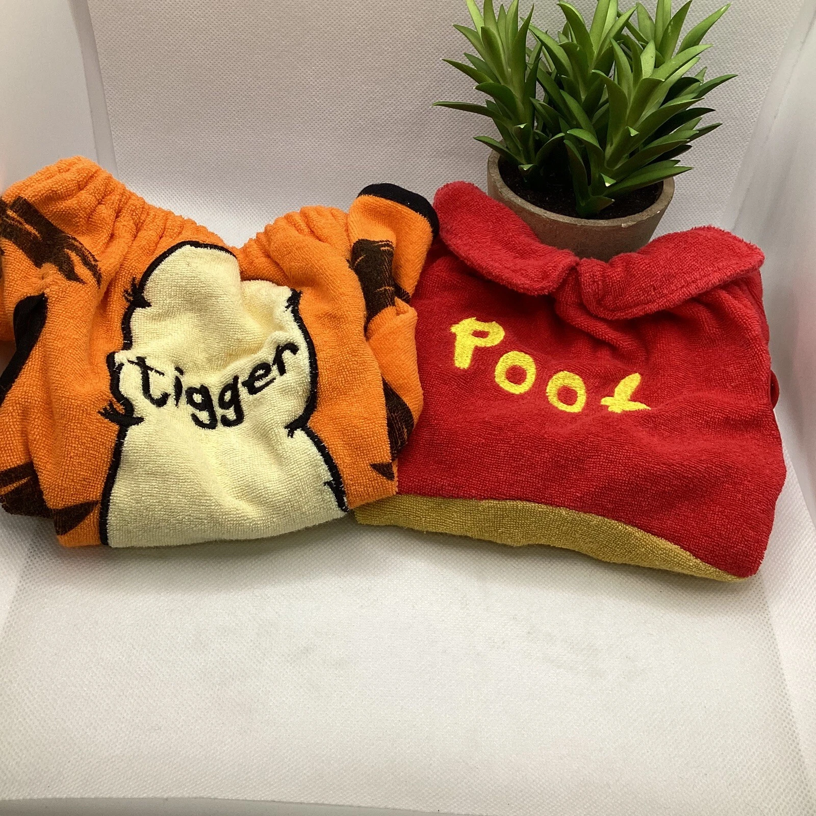 Lot of 2 Disney Vintage Winnie the Pooh & Tigger Terry Cloth Smock Toddler Bibs