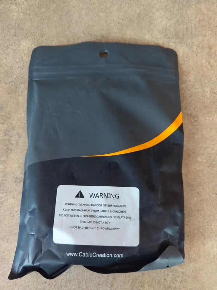 CableCreation Black 1M 3.3ft CS0019 SFF-8087 to 4x SFF-8482 Built In Sata I2-3 - Image 3 of 4