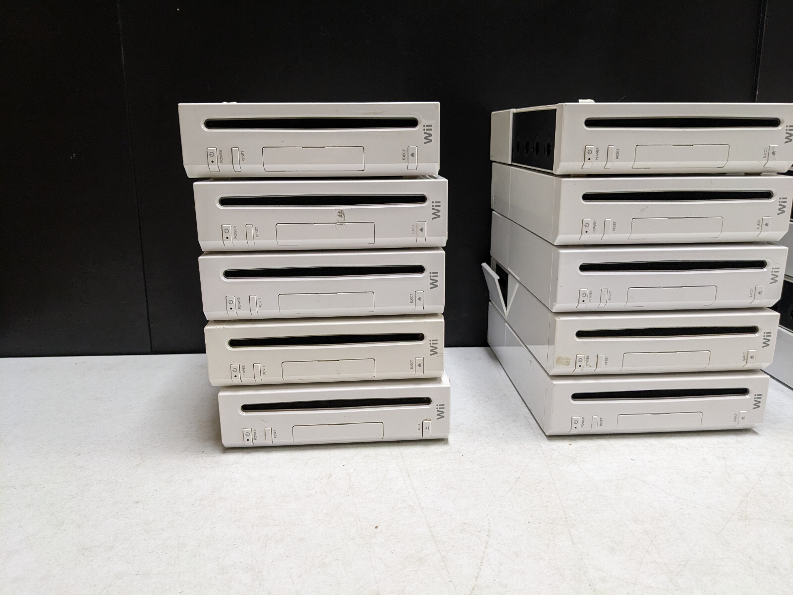 Lot of 15 Nintendo Wii Consoles (For Parts/Repairs) (15, USA) eBay