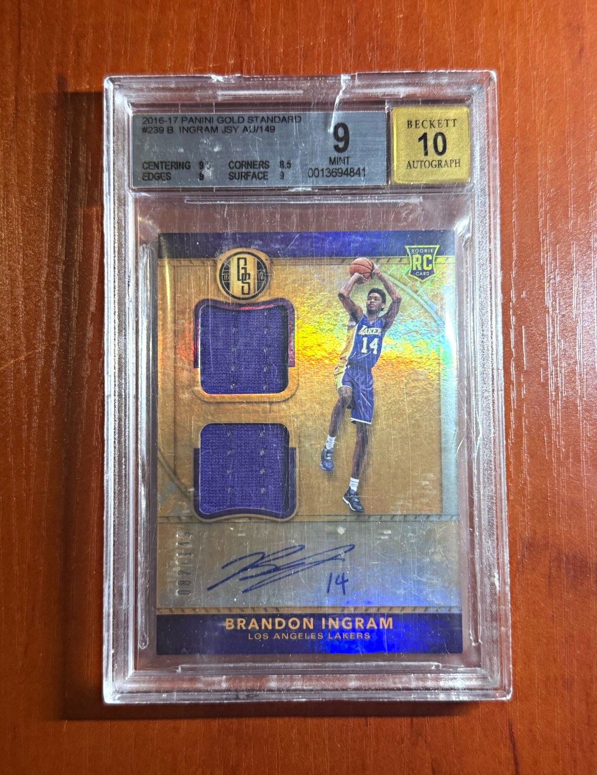 2016-17 Panini Gold Standard Brandon Ingram Gold RC Jersey Auto /149 BGS 9