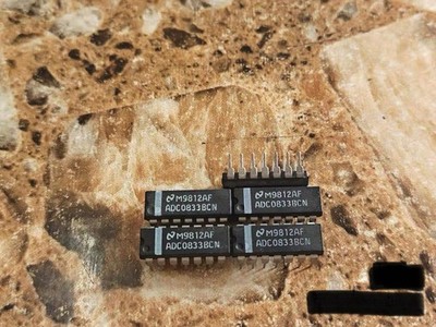 ADC0833BCN 8-Bit A/D Converter with 4-CH Multiplexer x 1pc *cm