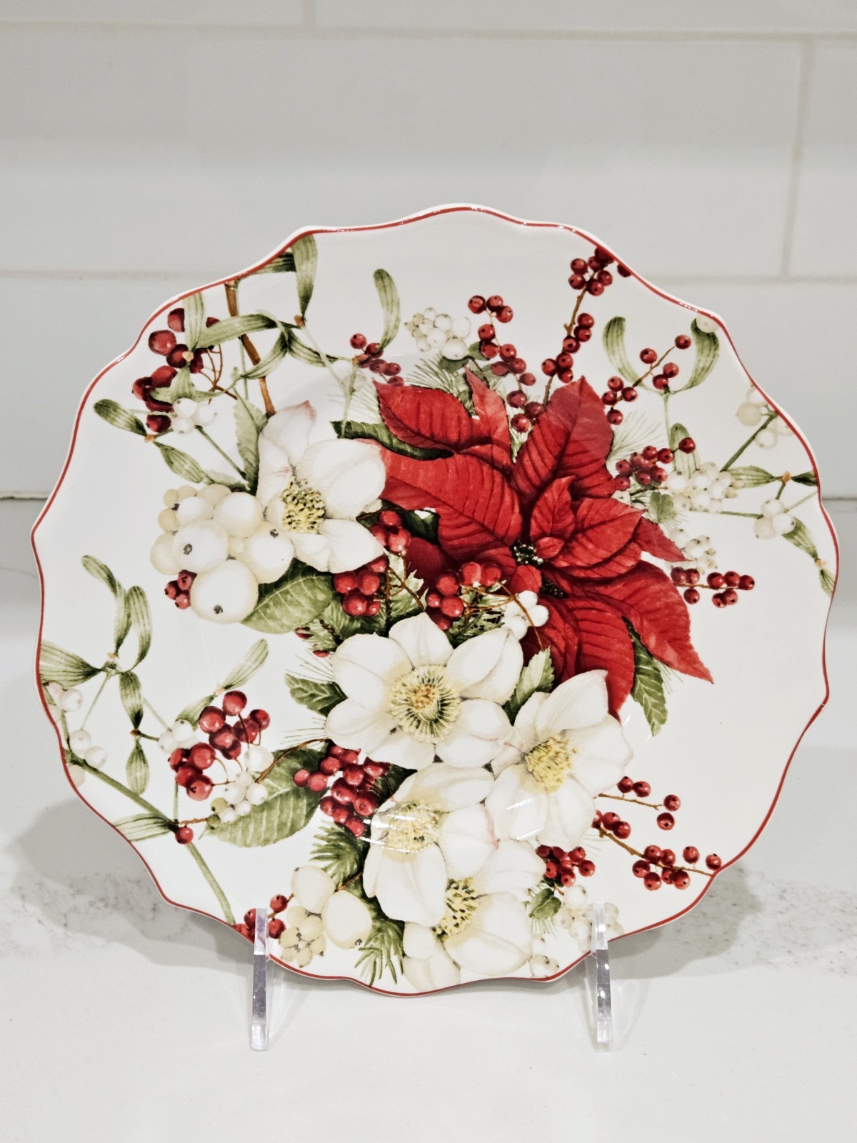 222 Fifth Holiday Festivities 8pc Set 4 Dinner 4 Salad Christmas Plates Porcelai