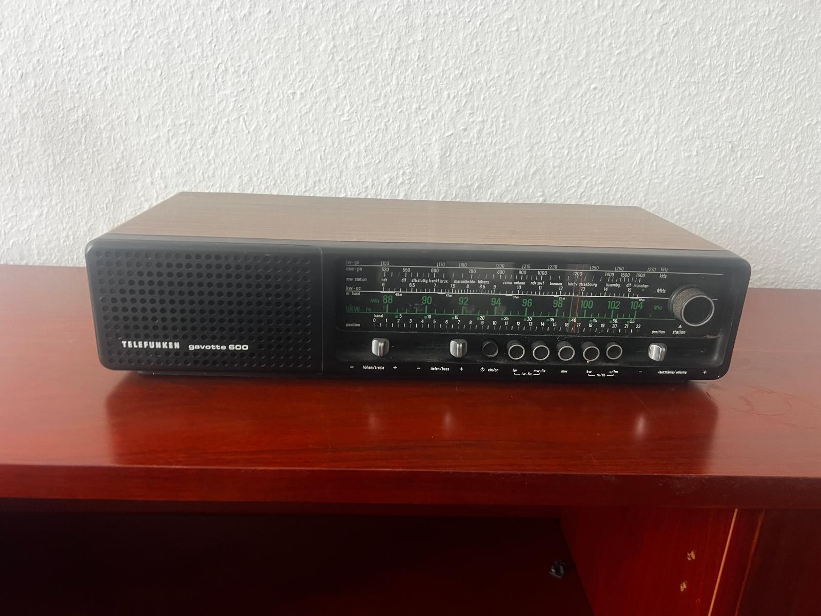 Seltenes Vintage-Radio Telefunken Gavotte 600 – Ein Stück Klanggeschichte